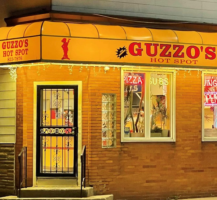 Guzzos-Pizzeria-Buffalo-Exterior